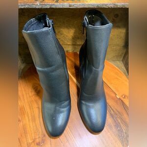 Aldo women’s boots. Inv 5015c
